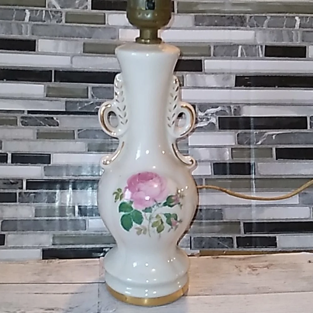 Vintage 1950s transferwear pink rose lamp